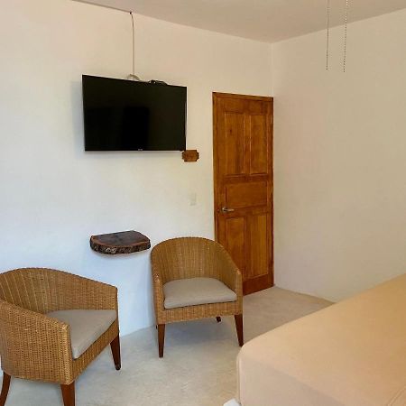 Mio Cancun Hotel Boutique מראה חיצוני תמונה A room at the hotel